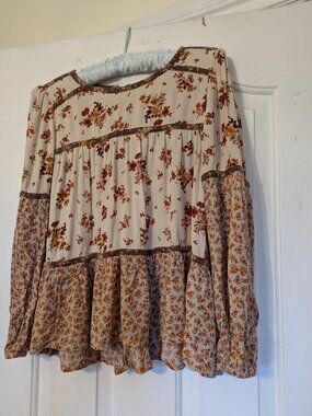 American Eagle Floral Top